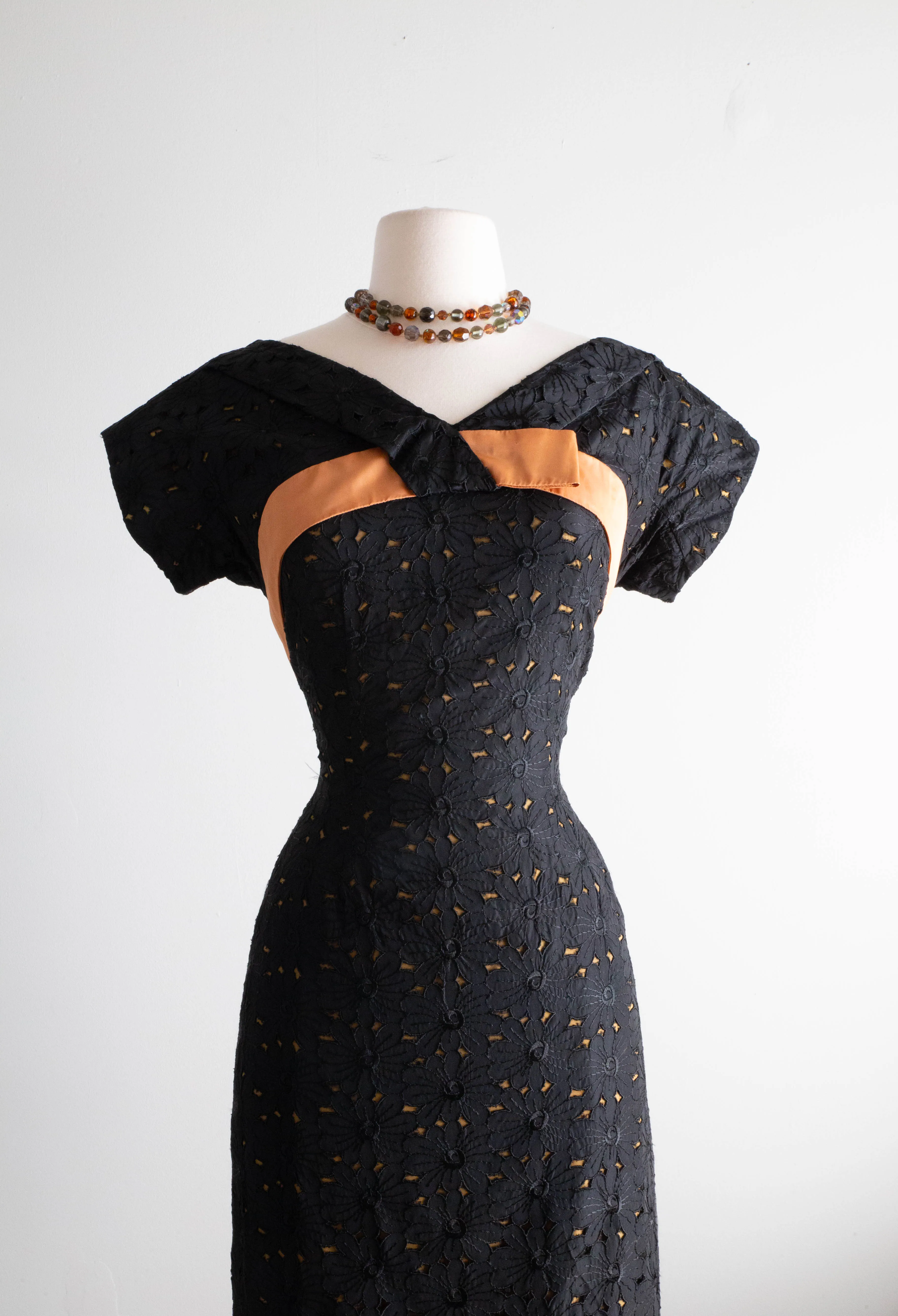 Classic 1950's Autumnal Wiggle Dress By Jack Stern / Medium