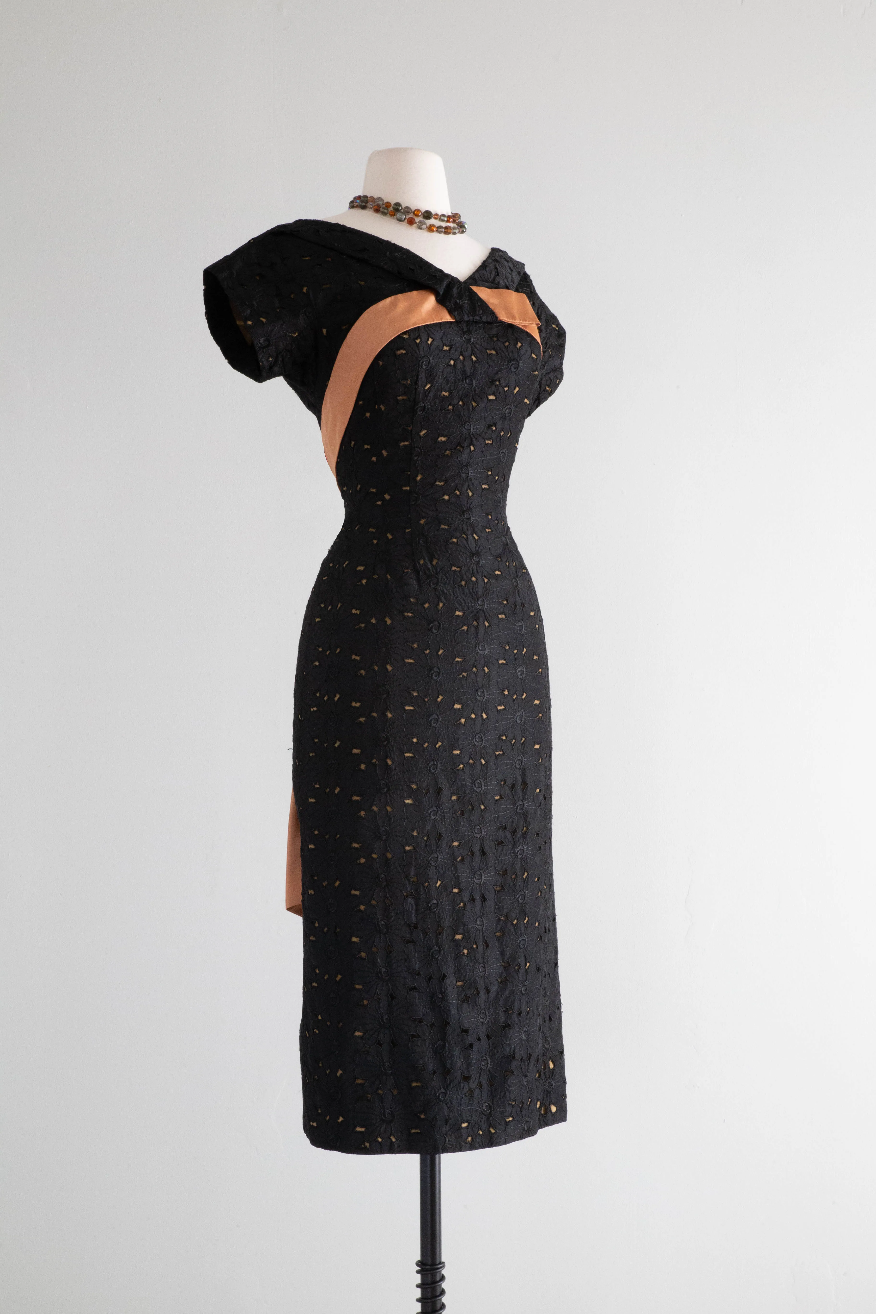 Classic 1950's Autumnal Wiggle Dress By Jack Stern / Medium
