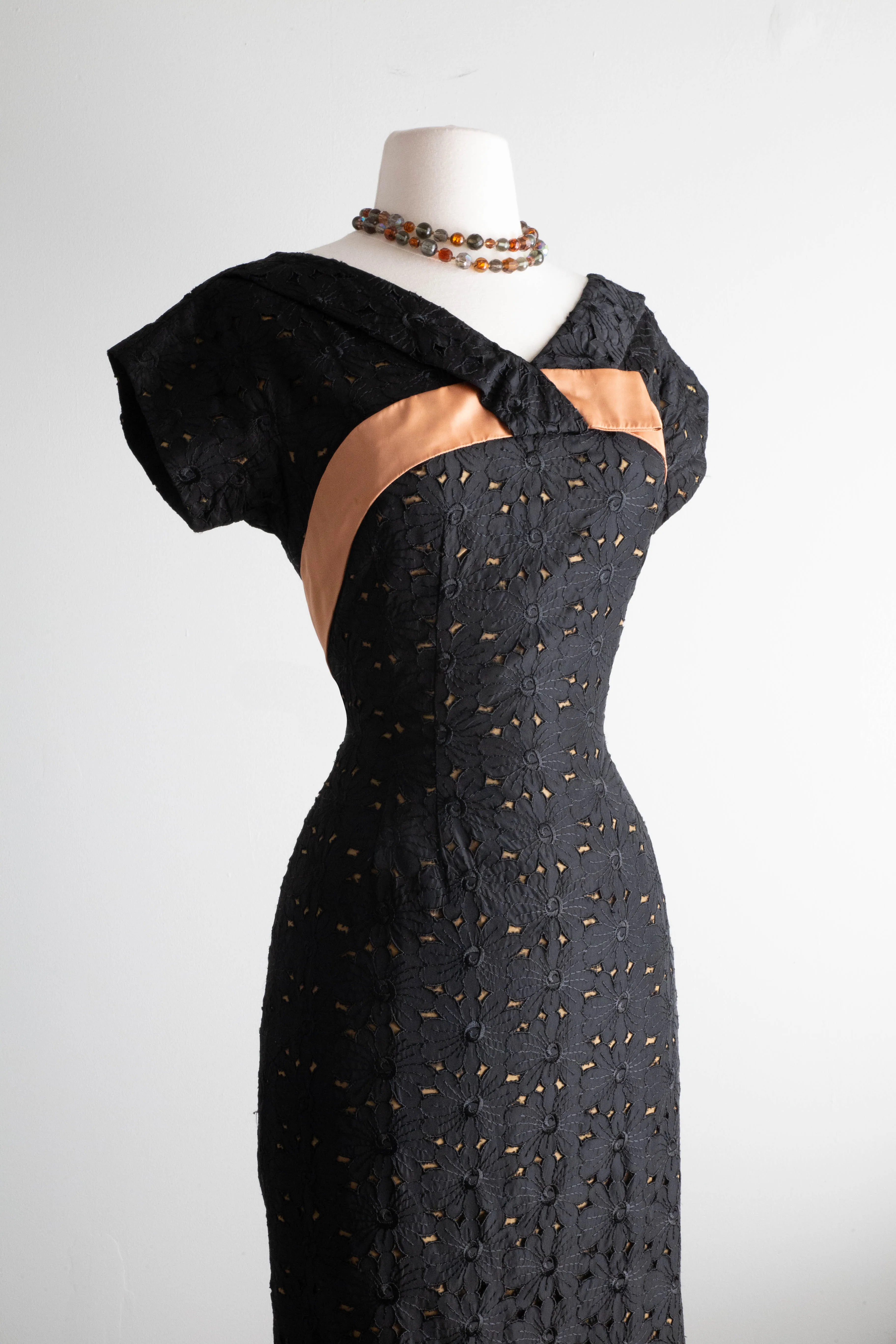 Classic 1950's Autumnal Wiggle Dress By Jack Stern / Medium