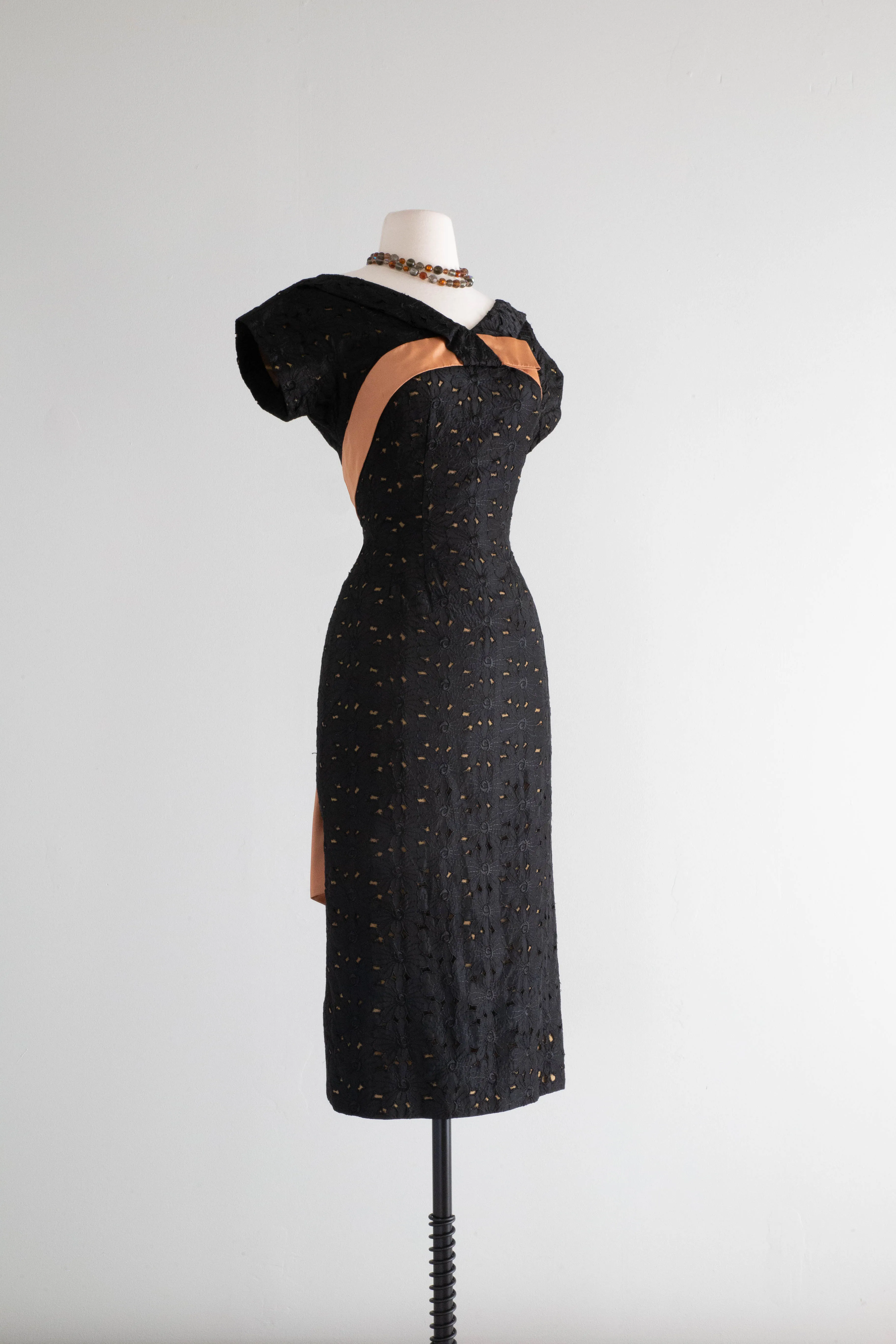 Classic 1950's Autumnal Wiggle Dress By Jack Stern / Medium