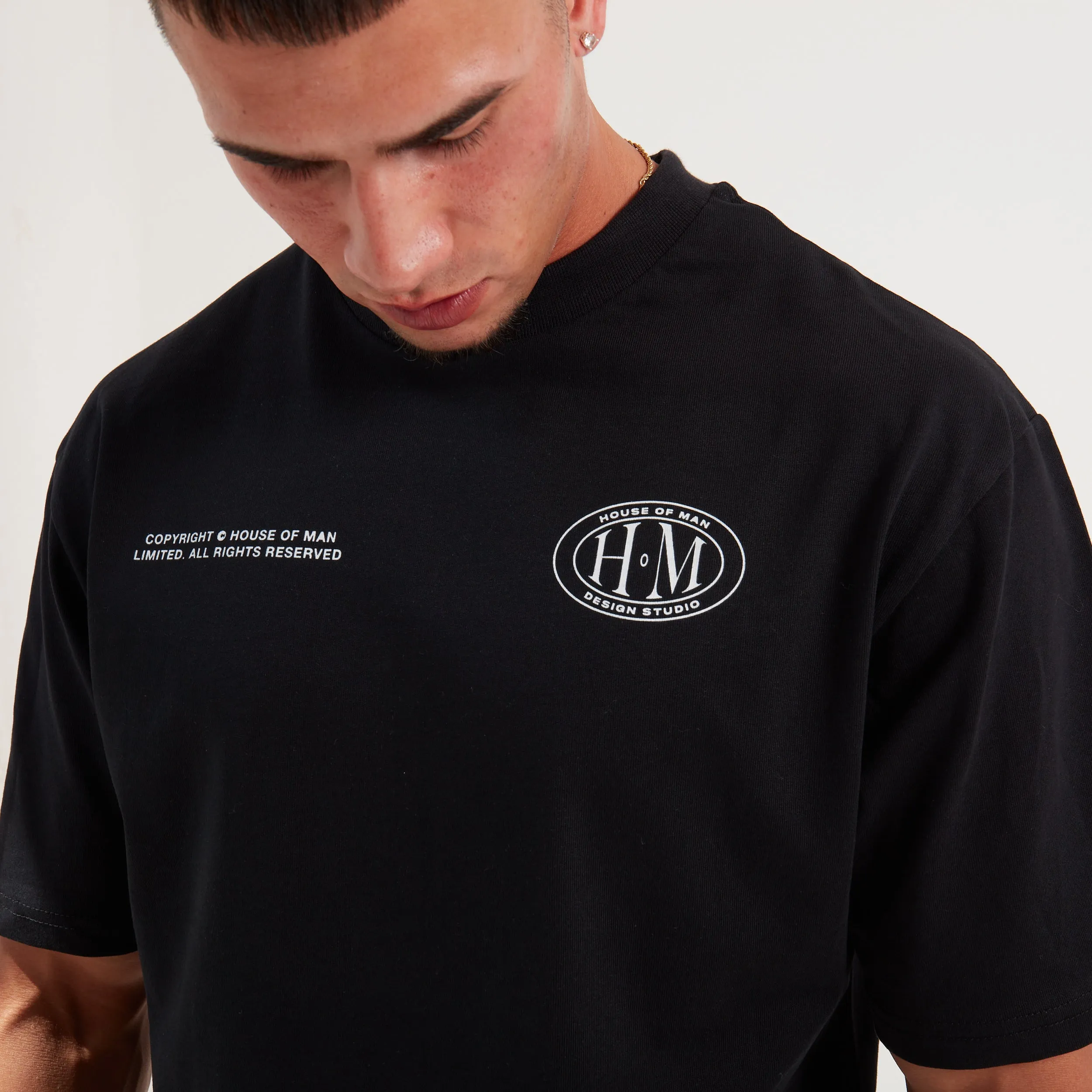 House Of Man Oval HoM T Shirt in Black