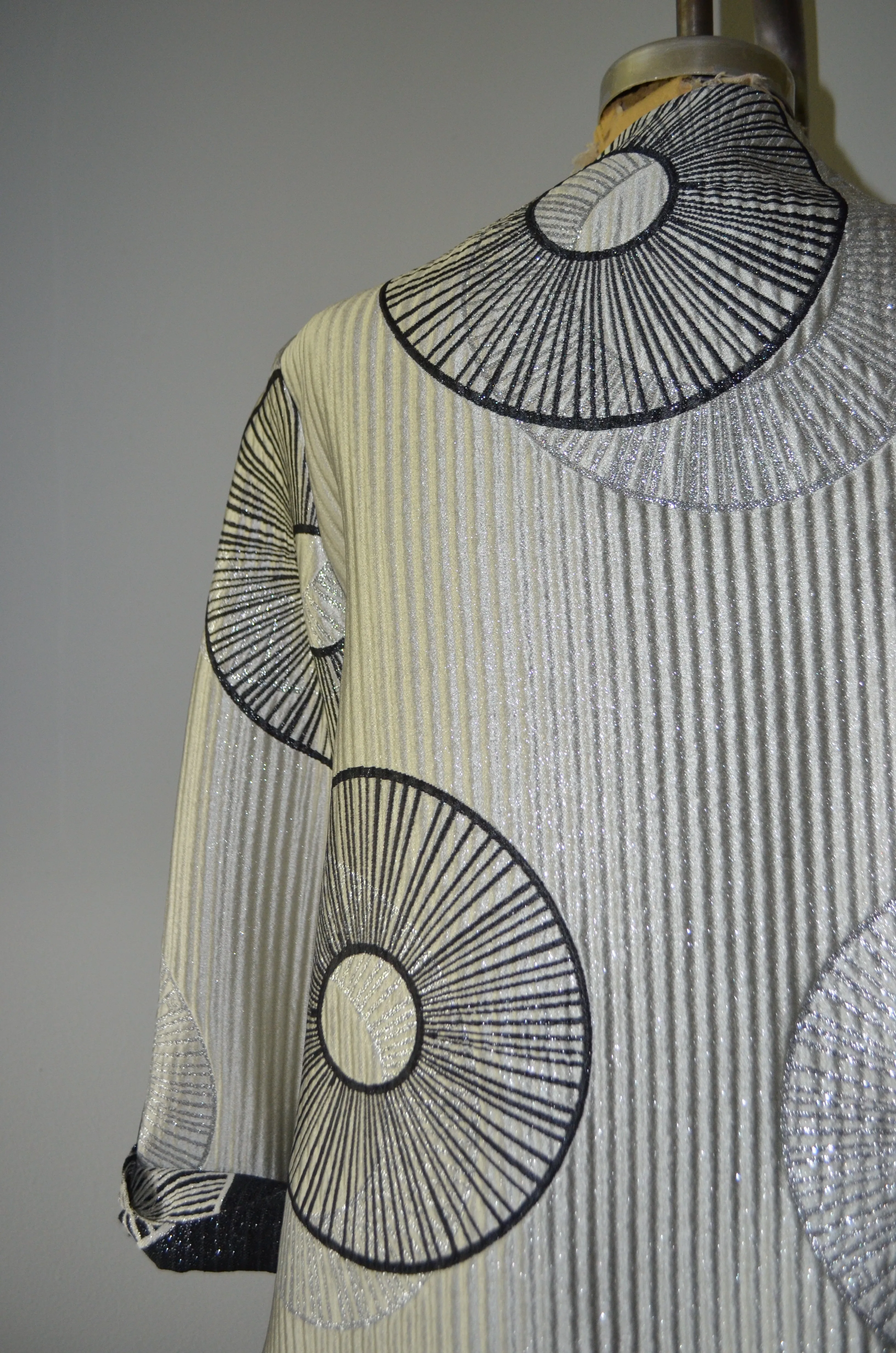 IC by Connie K Metallic Tunic Jacket Asymetric Asian Style