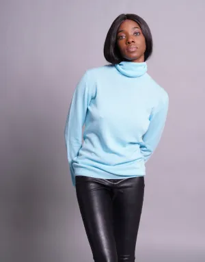 Light Cashmere Turtleneck Sweater in Aqua