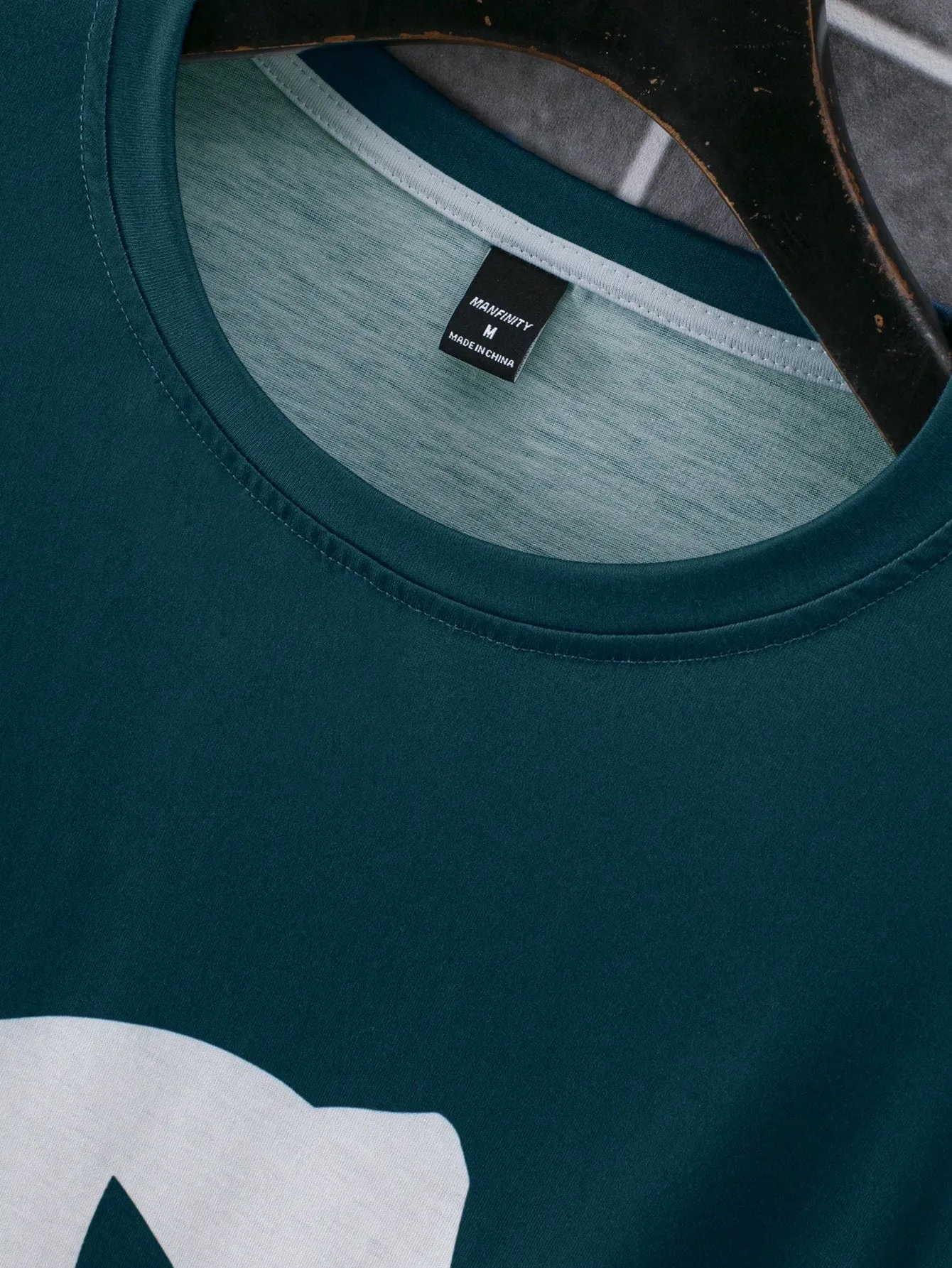 Manfinity LEGND Men's Summer Casual Short Sleeve T-Shirt With Letter Print Round Neck