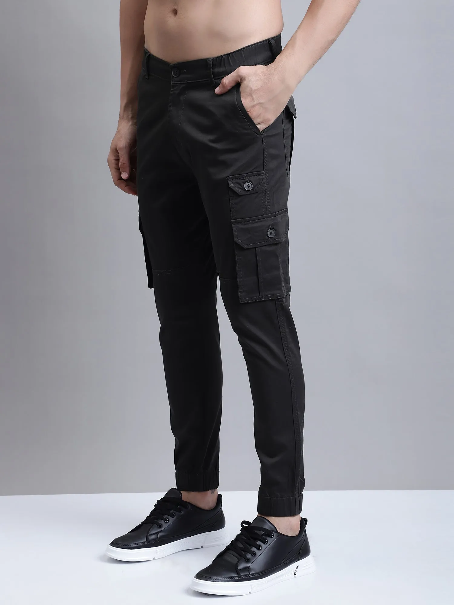 Men Olive Solid Casual Cargo