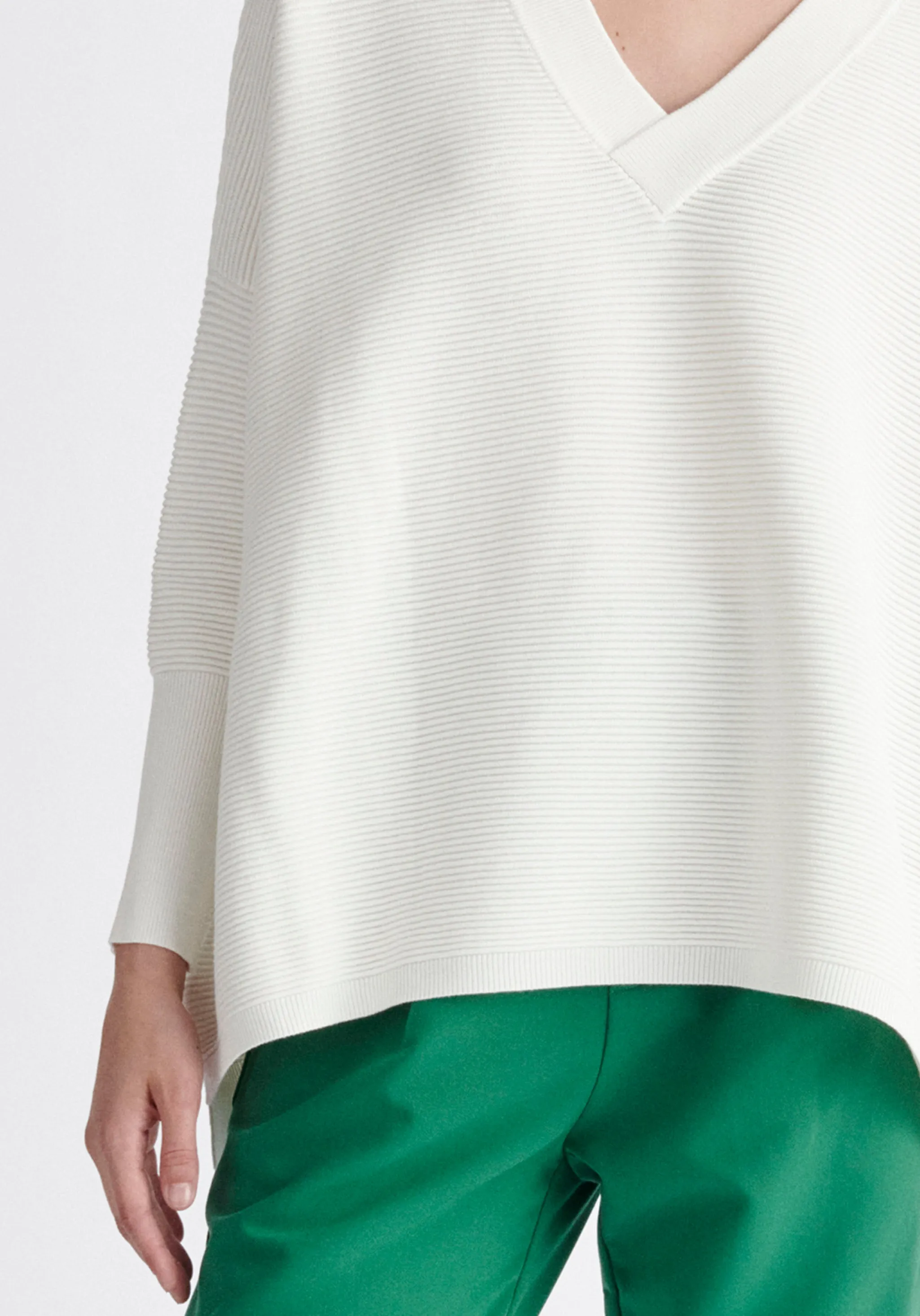 Paisie V-Neck Ribbed Jumper