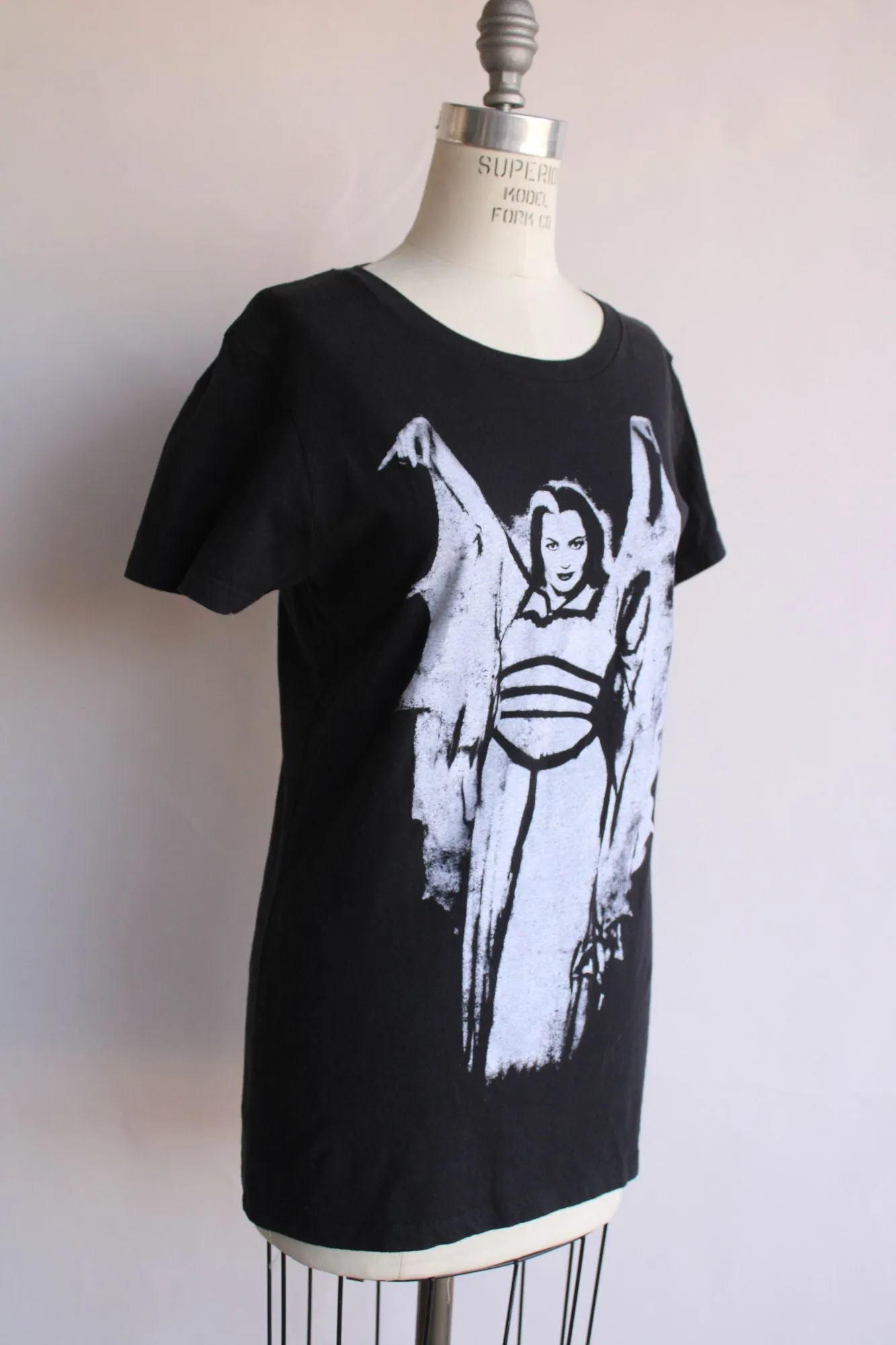 Rock Rebel Womens Lily Munster T Shirt, Size Large