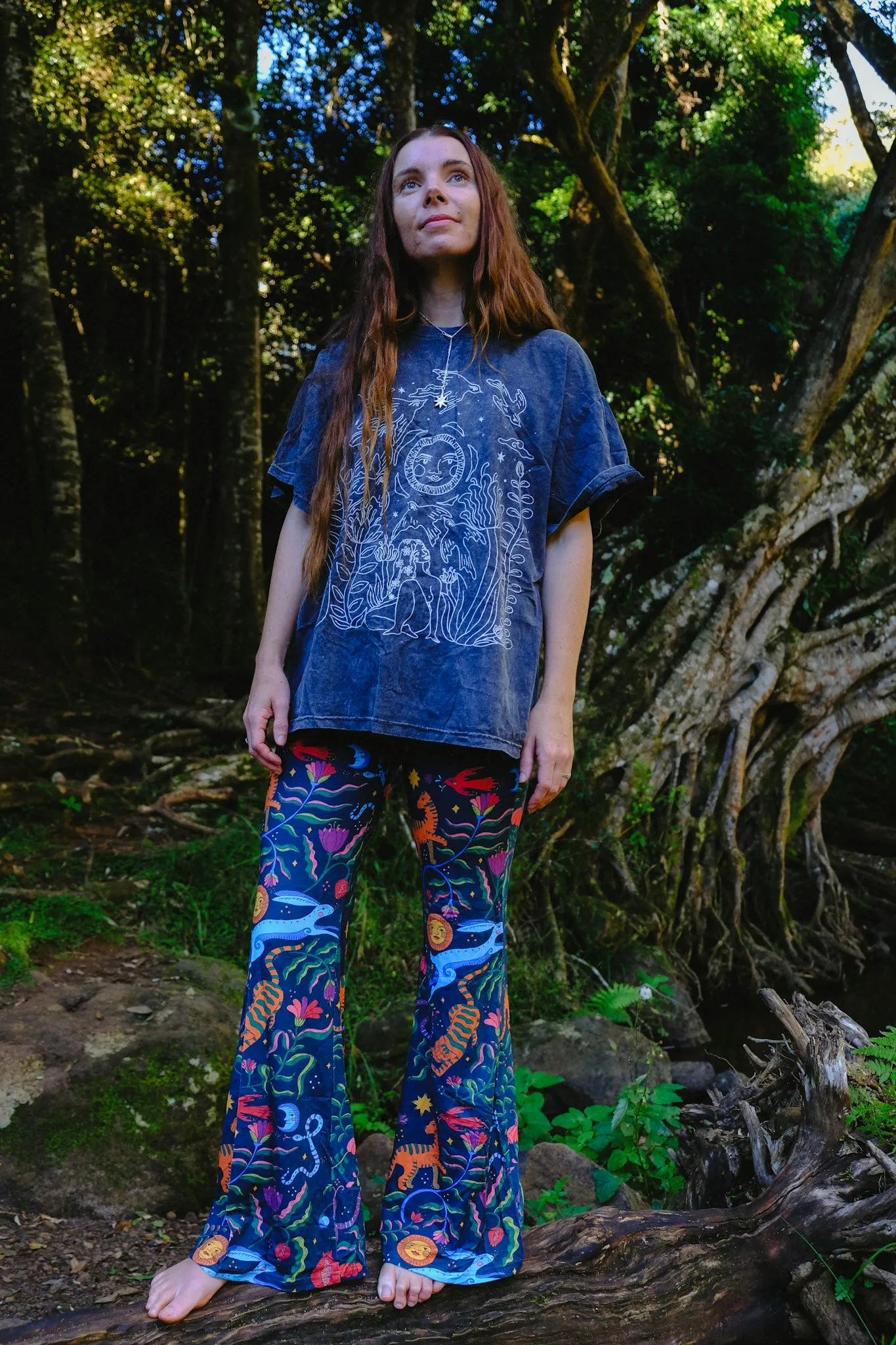 T-shirt - Black Stonewash - Moongazer