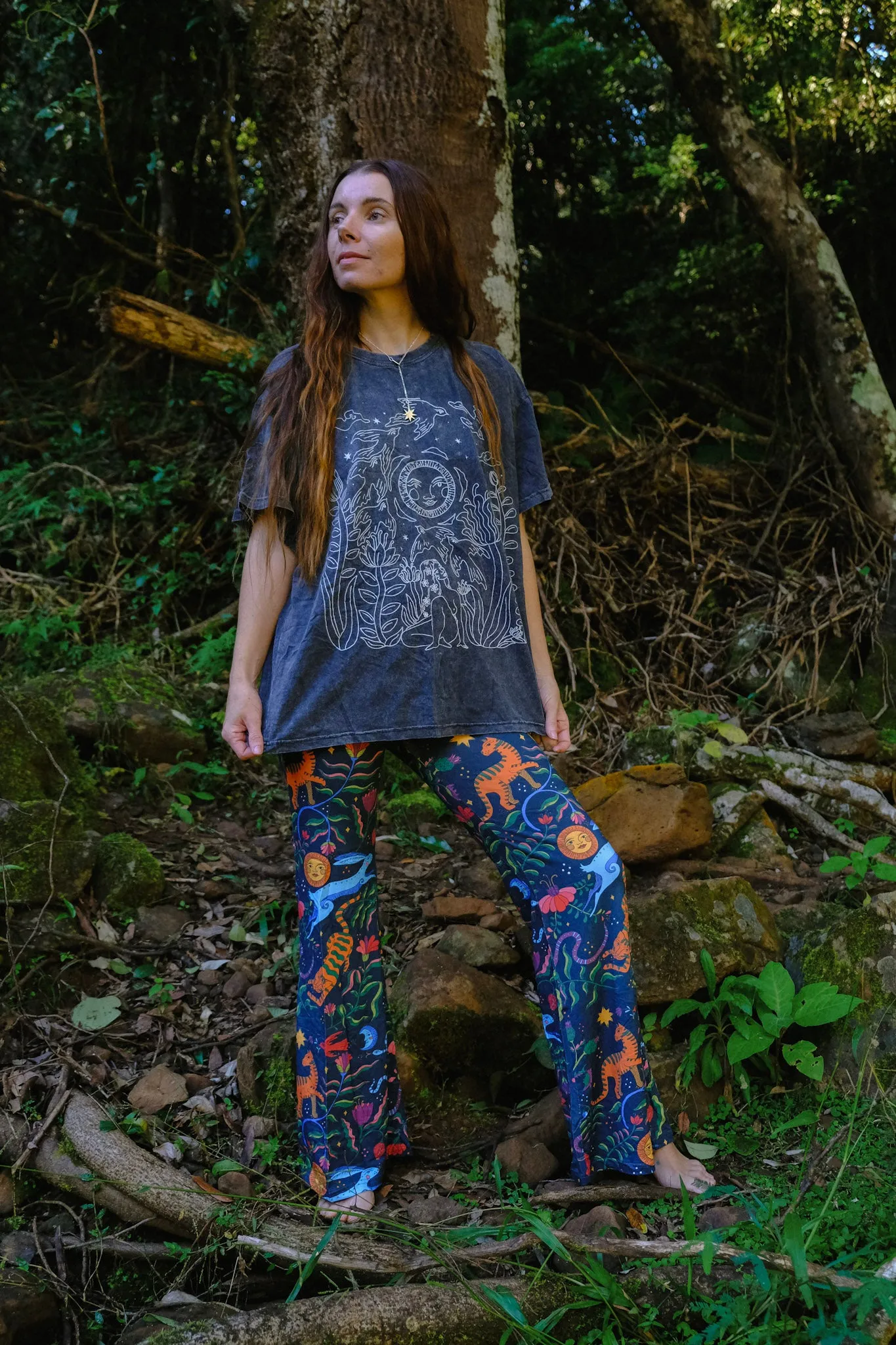 T-shirt - Black Stonewash - Moongazer